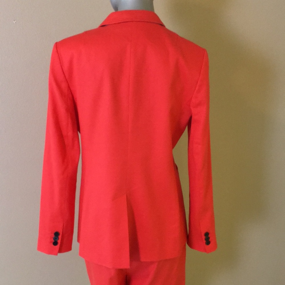 Banana Republic Coral Linen Blazer & Shorts Suit - Picture 5 of 15